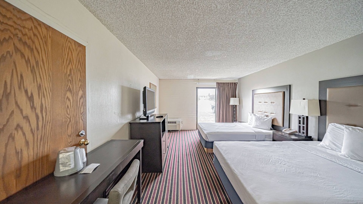 Chubbuck Hotel | Motel 6 Pocatello, ID