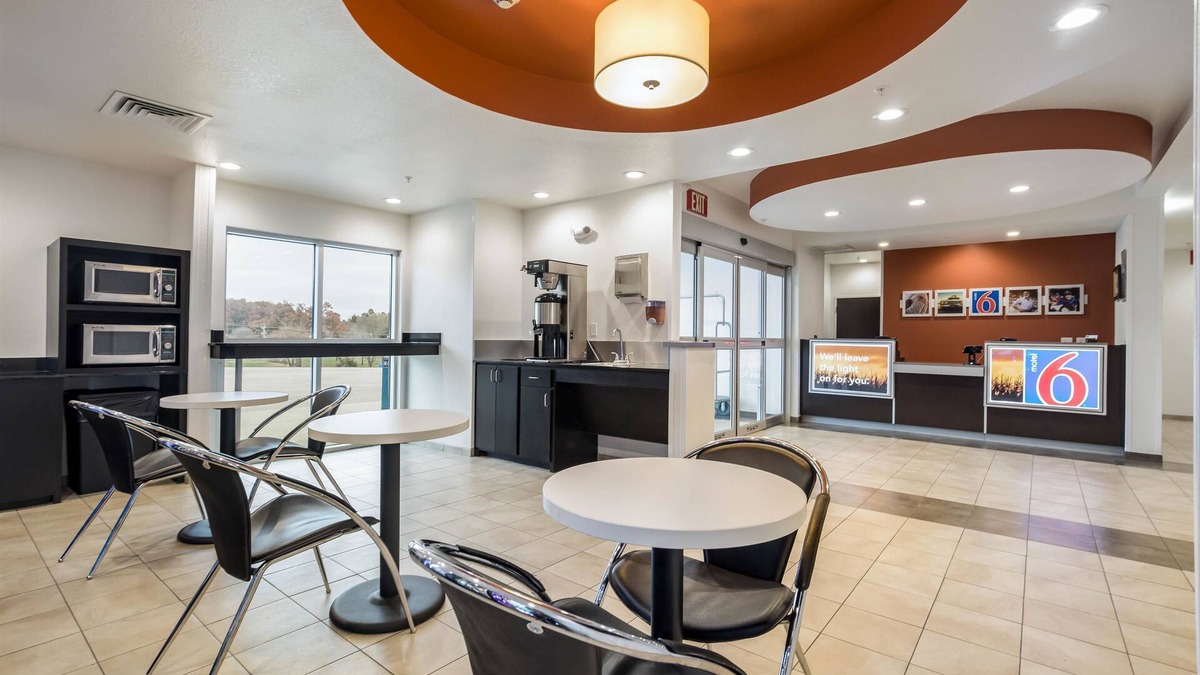 Poplar Bluff Hotel | Motel 6 Poplar Bluff, MO