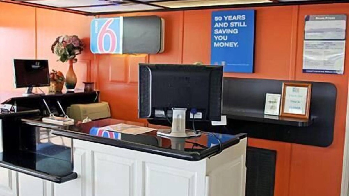Sallisaw Hotel | Motel 6 Sallisaw, OK