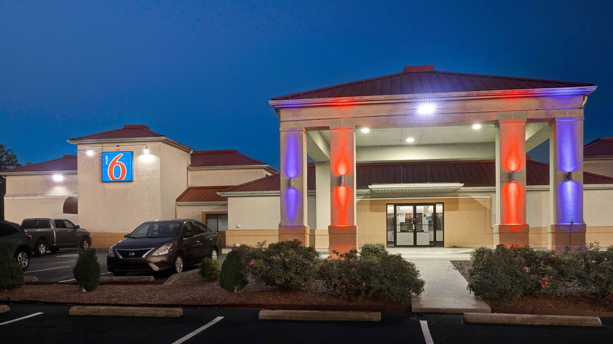 Shepherdsville Hotel | Motel 6 Shepherdsville, KY – Louisville South