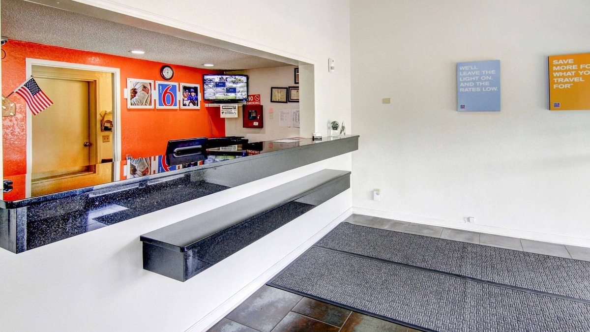 Union City Hotel | Motel 6 Union City, GA - Atlanta Airport