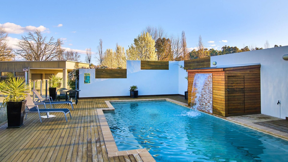 Myrtleford Hotel | Motel On Alpine