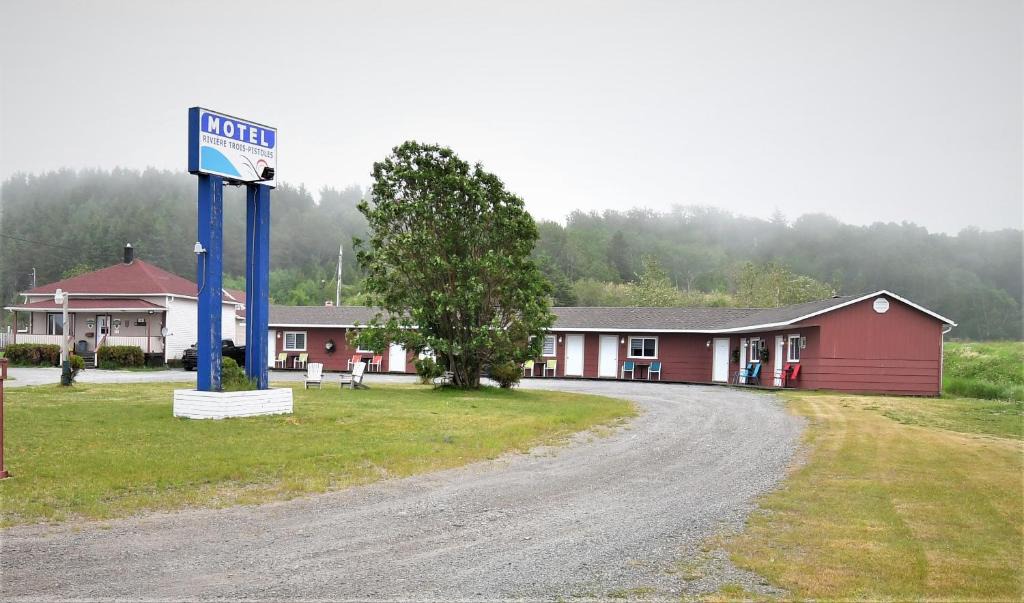 Notre-Dame-des-Neiges Hotel | Motel Riviere Trois Pistoles