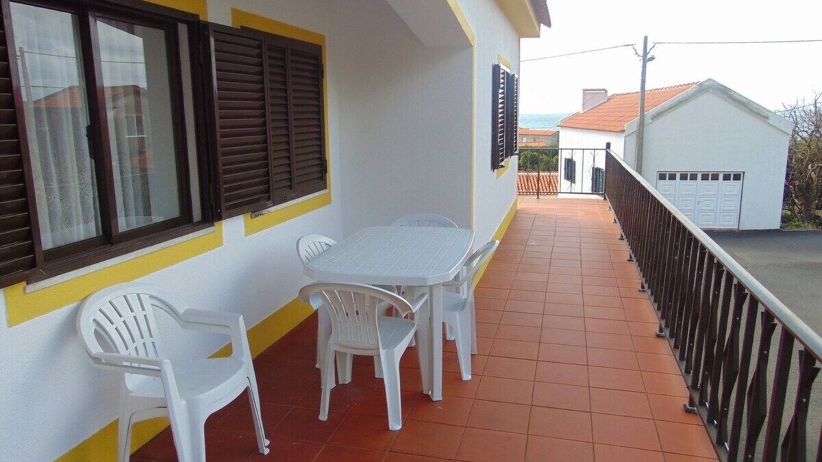 Lajes das Flores Apartment | Mother-in-Law's House 1