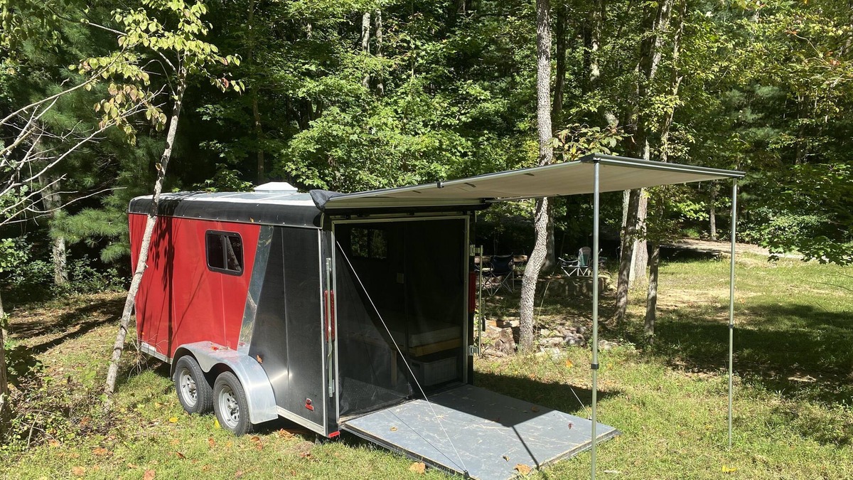 Saint Meinrad House | Moto Camper
