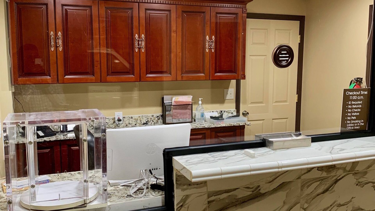 Melvindale Hotel | Motor City Inn & Suites