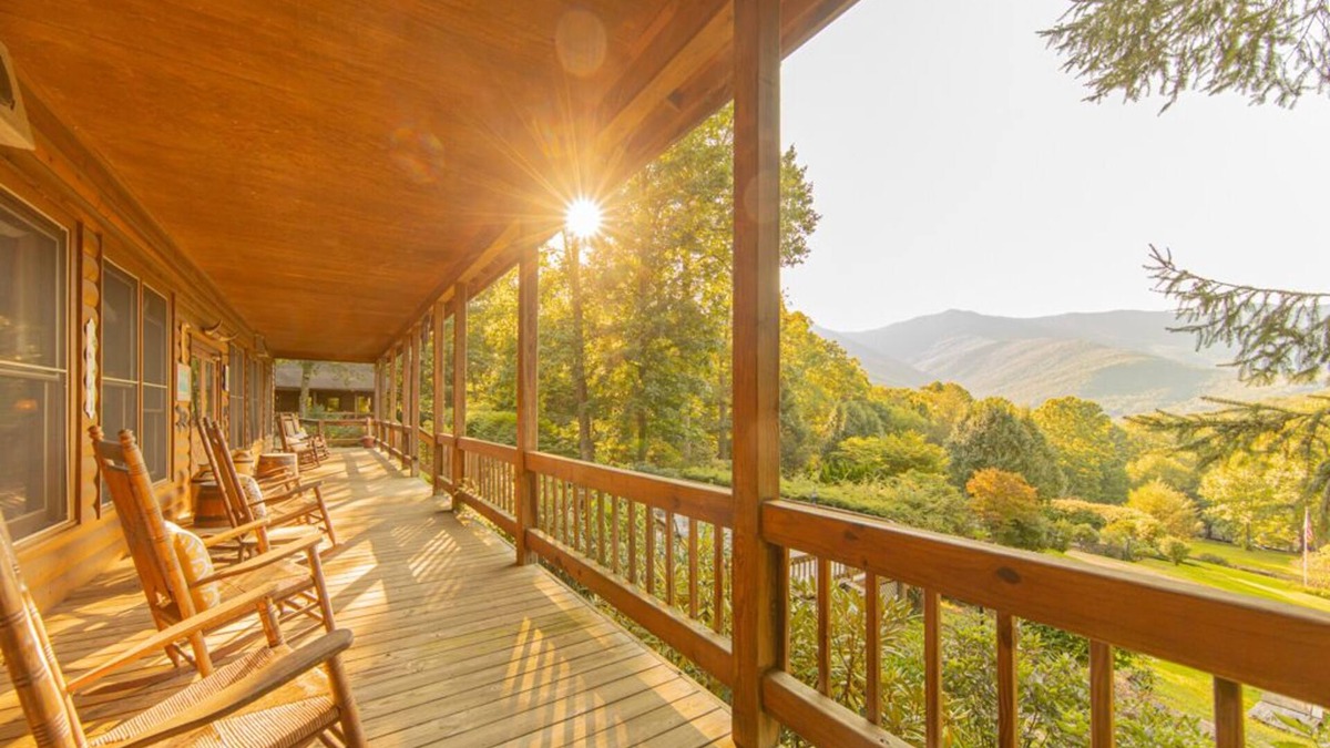 Burnsville Resort | Mount Mitchell Eco Retreat - Nature-based resort in the heart of the Blue Ridge.