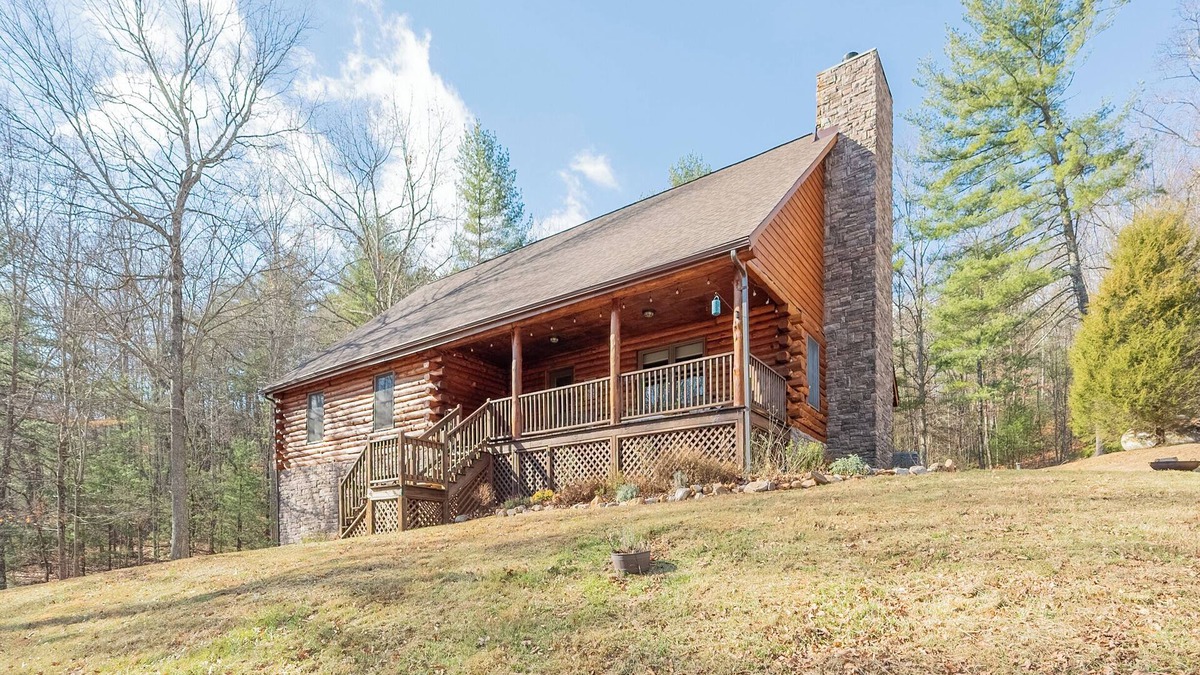 Ironto Cabin | Mount Tabor Hideaway