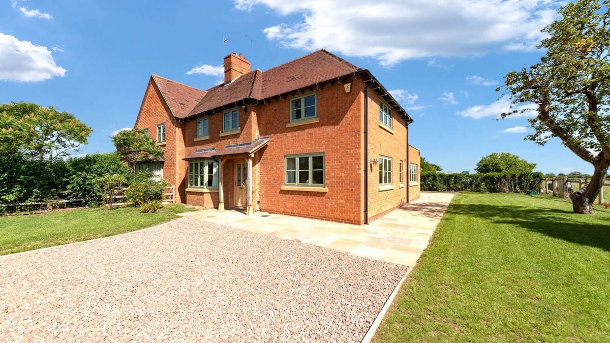 Broadway House | MOUNT VIEW, family friendly, with a garden in Broadway