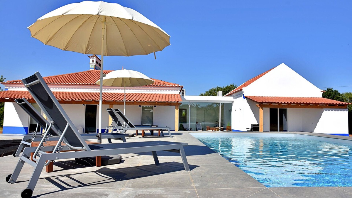 Montemor-o-Novo Other | Mount White House