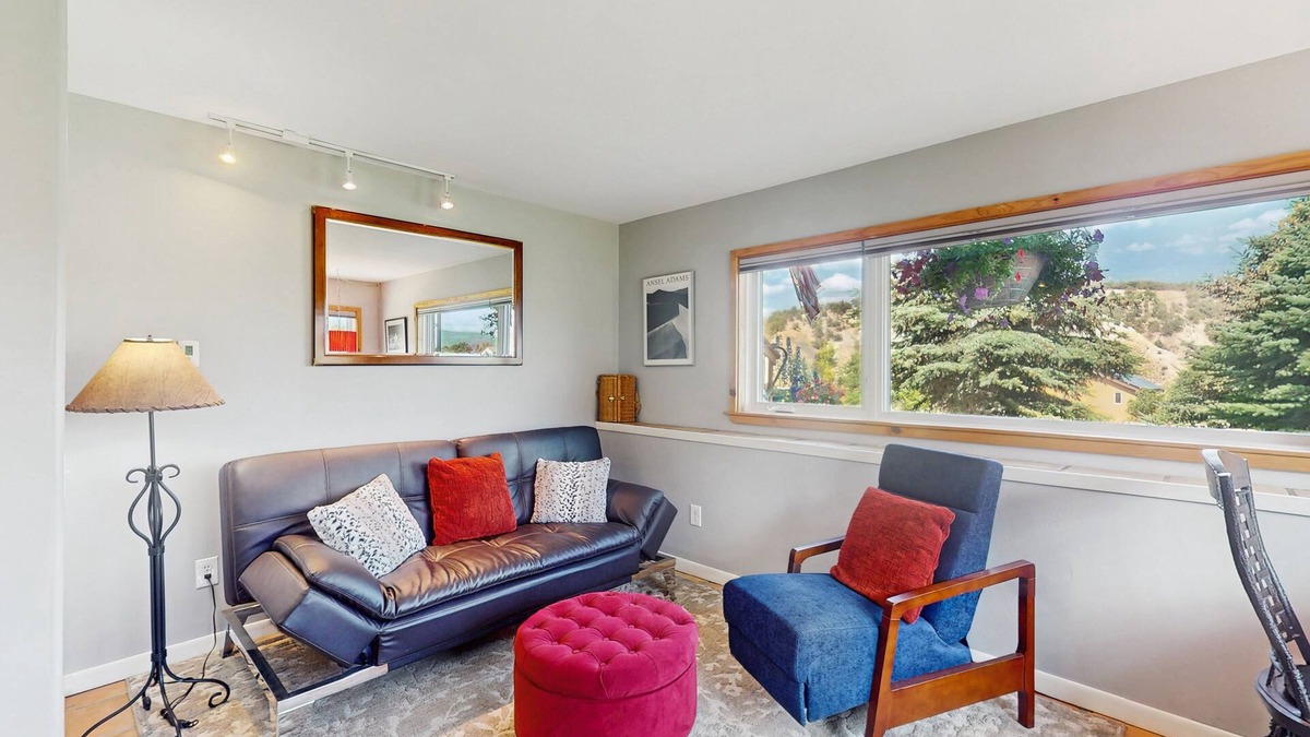 Eagle Apartment | Mountain apartment close to adventure, with shared fire pit, gym, and BBQ