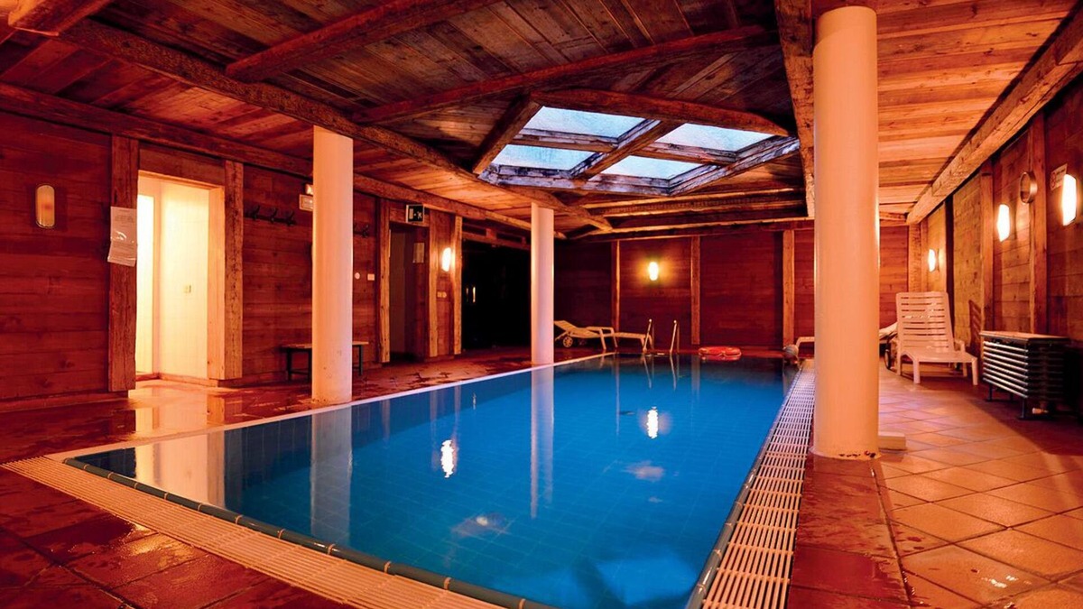 La Villa Apartment | Mountain apartment with the amenities of a hotel and views of the Dolomites