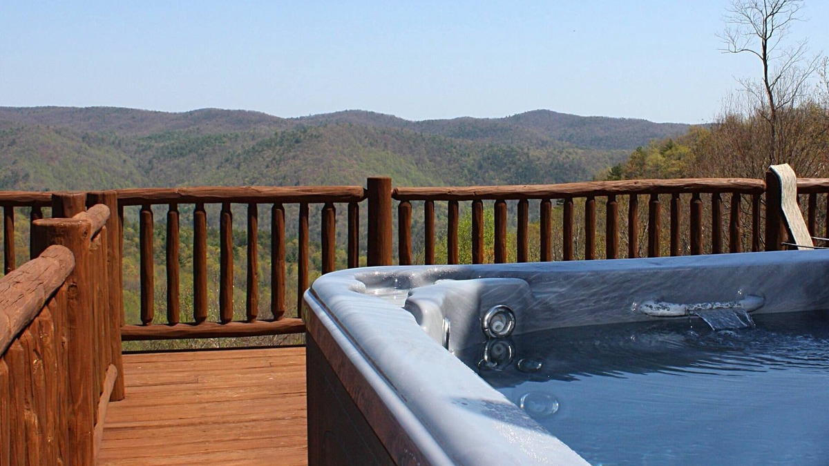 Ferguson Cabin | Mountain Cabin,Hot Tub,Pool/Ping Pong Table,Pet-Friendly