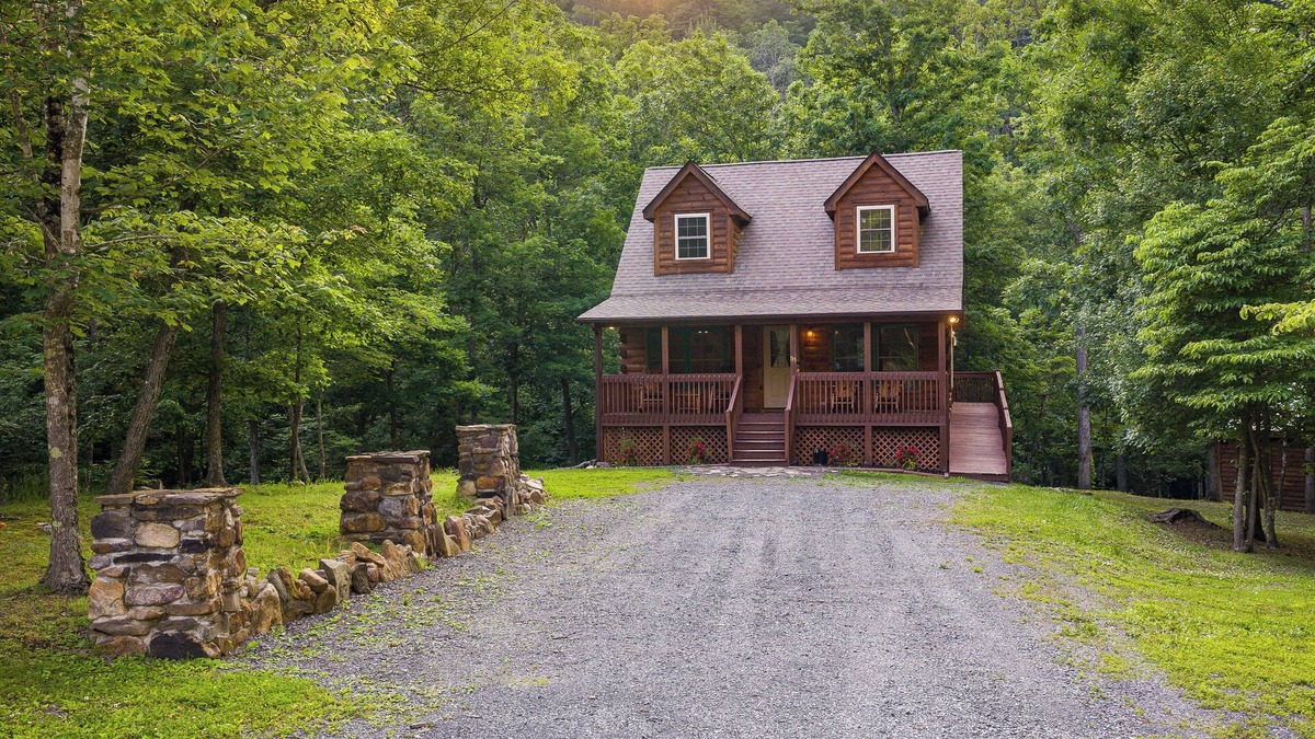 Wardensville Cabin | Mountain Cabin - Hot Tub, Creek, Hiking & Fire Pit
