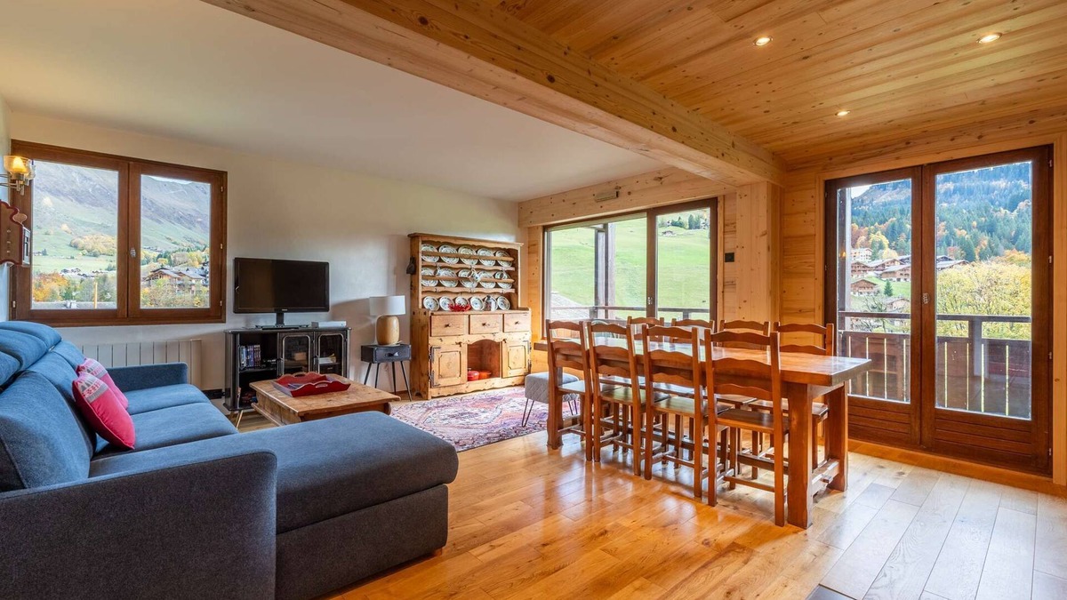 Le Chinaillon Apartment | Mountain Calm with Soothing View