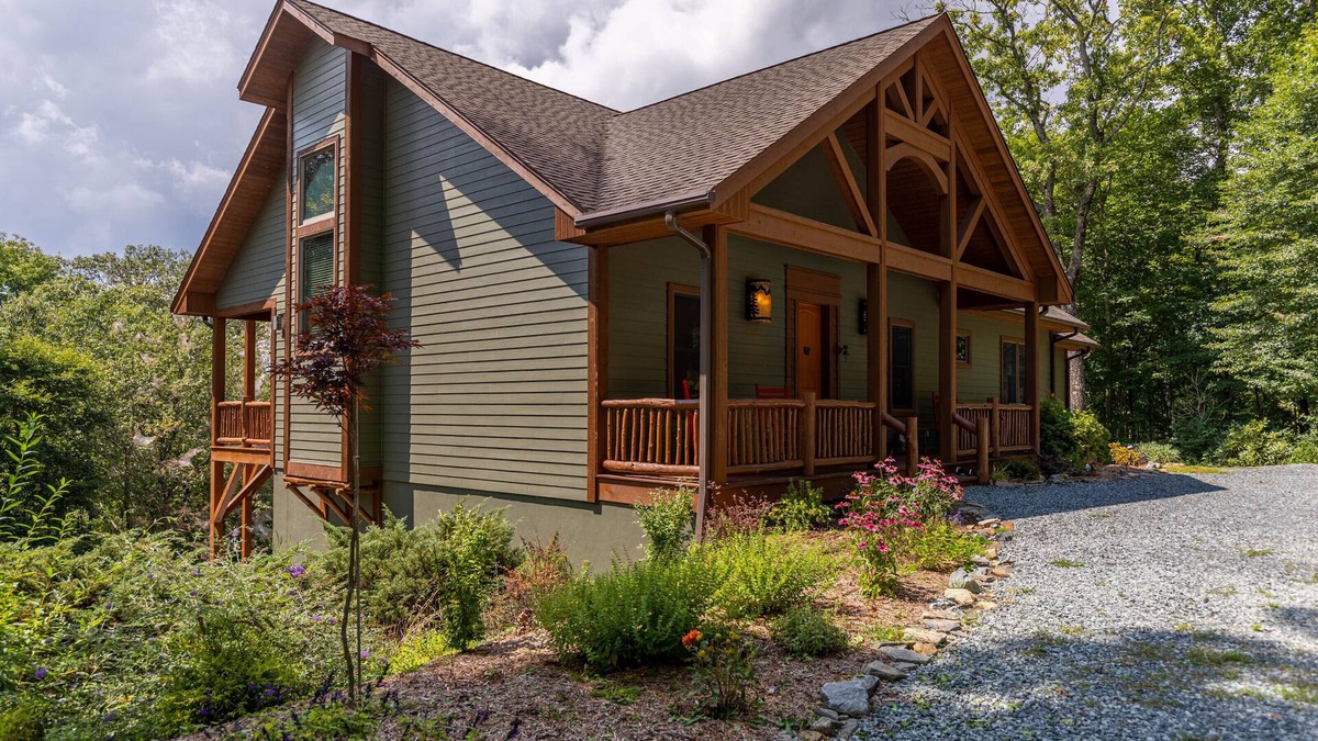 Blowing Rock House | Mountain Camp-3 miles to main street Blowing Rock! Hot tub, game room, private hiking trails
