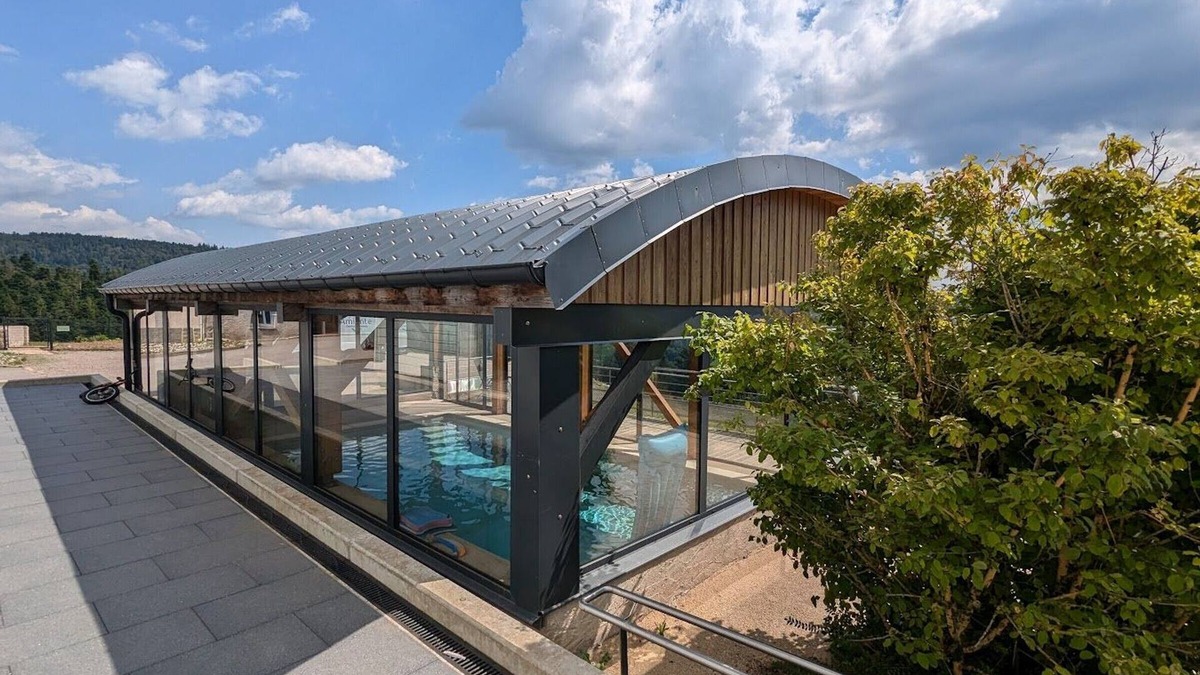 Le Val-d'Ajol Cottage | Mountain Cottage with Heated Pool, Spa & Sauna - The Rocks