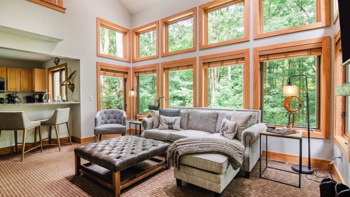 Boyne Falls House | Mountain Escape w/Ski Shuttle