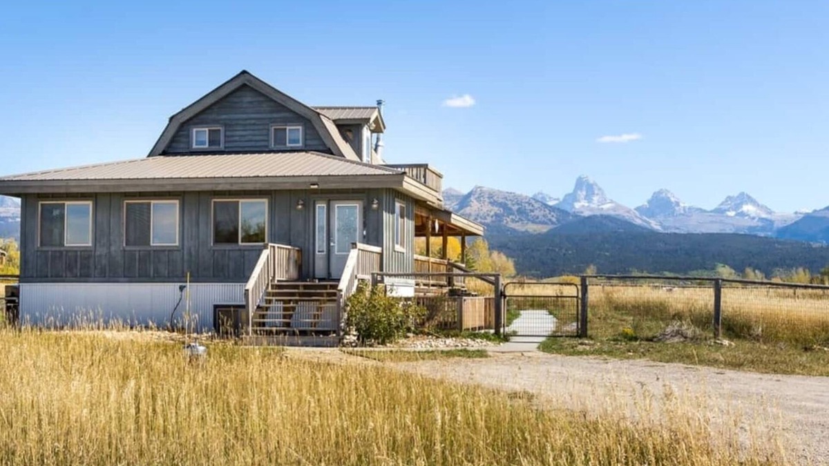 Clawson House | Mountain Family Cabin w/Full Teton Views ~ Hot Tub & Sauna