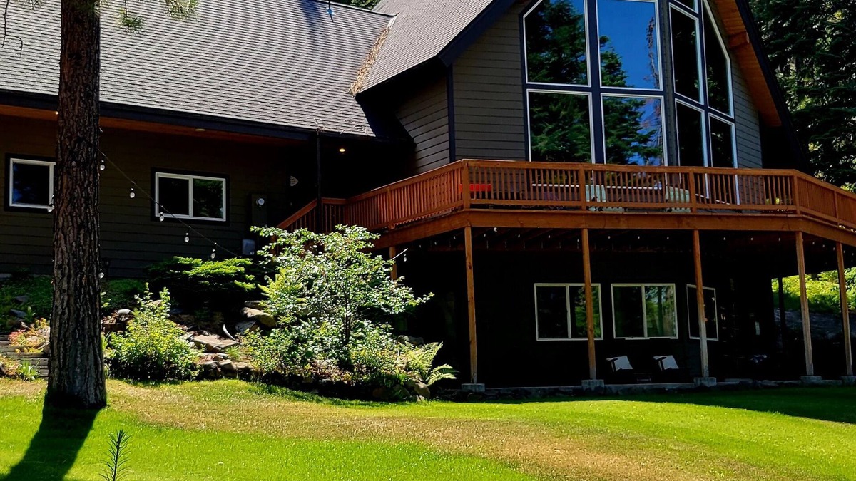 Wenatchee House | "Mountain Getaway" Family/Pet Friendly located in the Mountains Fiber internet