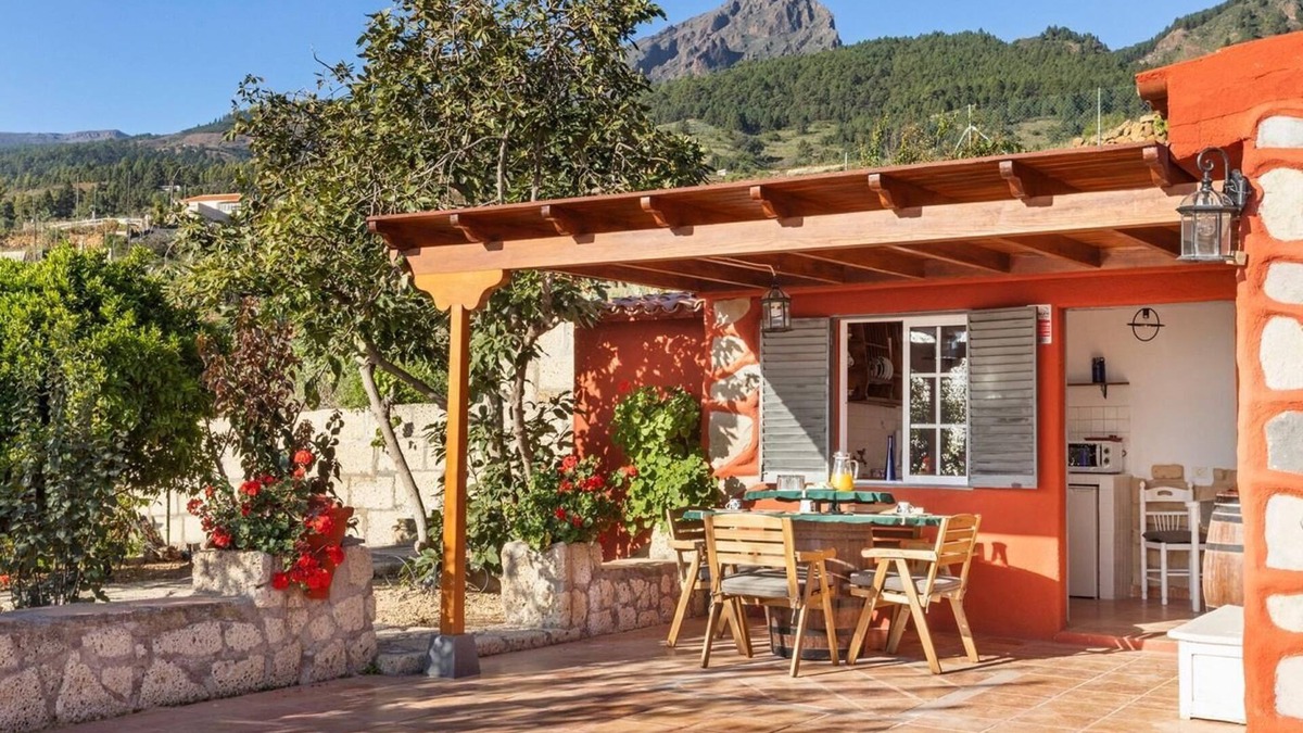 Arafo Villa | Mountain getaway for hikers - House 2