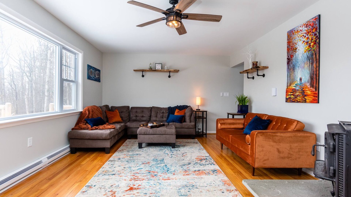 Roxbury House | Mountain Getaway w/Hottub, Views, Gamesroom, Fire Pit