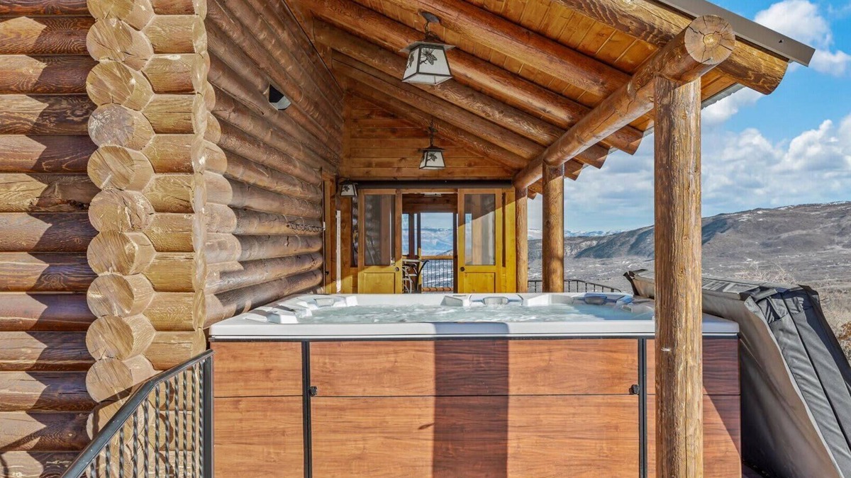 Mesa Cabin | Mountain Haus: Hot Tub, Views & Ski Access