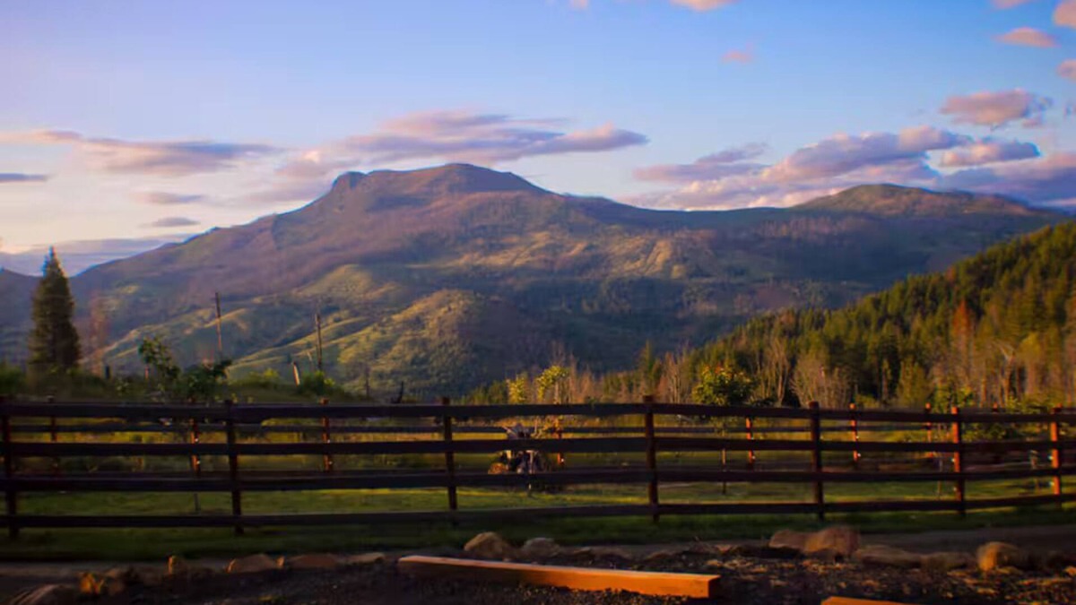 Glide Cottage | Mountain Healing Cottage in Glide