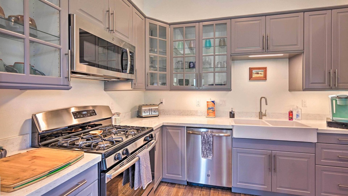 Pine Cottage | 'mountain High Pines Retreat' w/Hot Tub & Views!