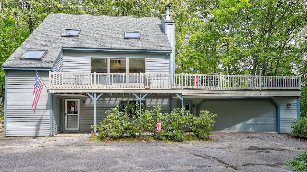 Eidelweiss Village House | Mountain Lake Getaway