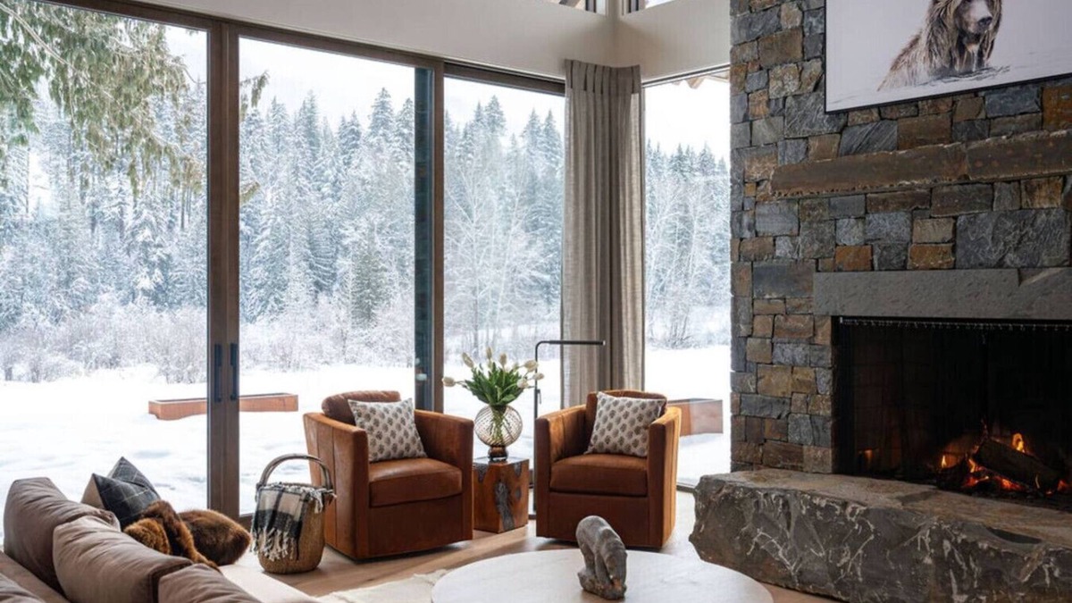 Revelstoke Ski Chalet | Mountain Lake Luxury Ski Chalet