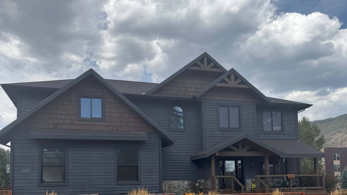 Basalt House | Mountain Lodge Oasis w Hot Tub-Willits Town Center