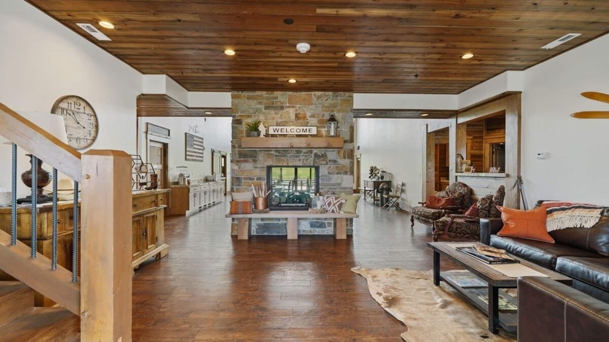 Porterville Cabin | Mountain Lodge on working dude ranch.