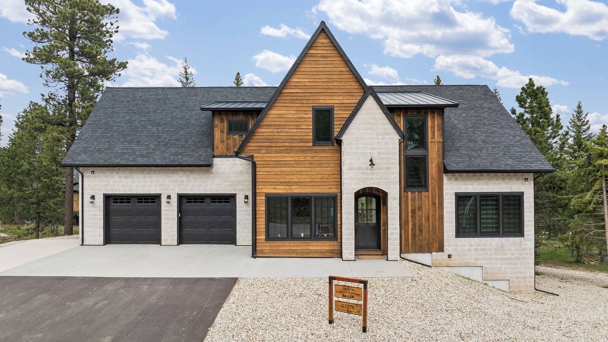 Lead Cabin | Mountain Luxury w/Steam Shower, 3 Fireplaces, Hot Tub & Clubhouse Access