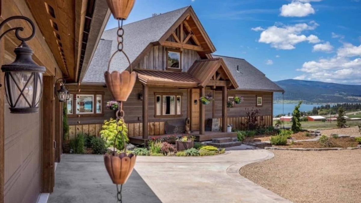 Elmo House | Mountain Modern Family 6-Acre Luxury Home w/Lake View & Nearby Lake Access