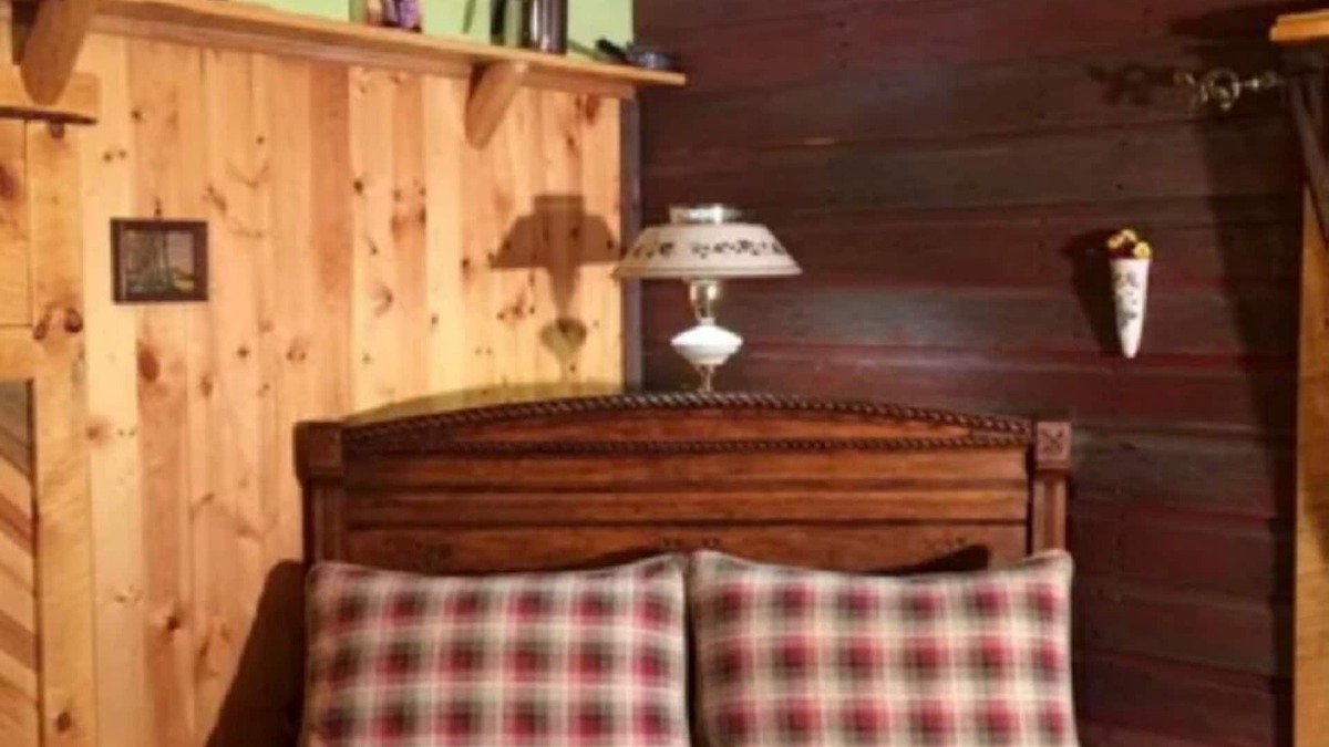 Hill City Cabin | Mountain Peaks Inn, ELKHORN MOUNTAIN SUITE, Downtown Hill City