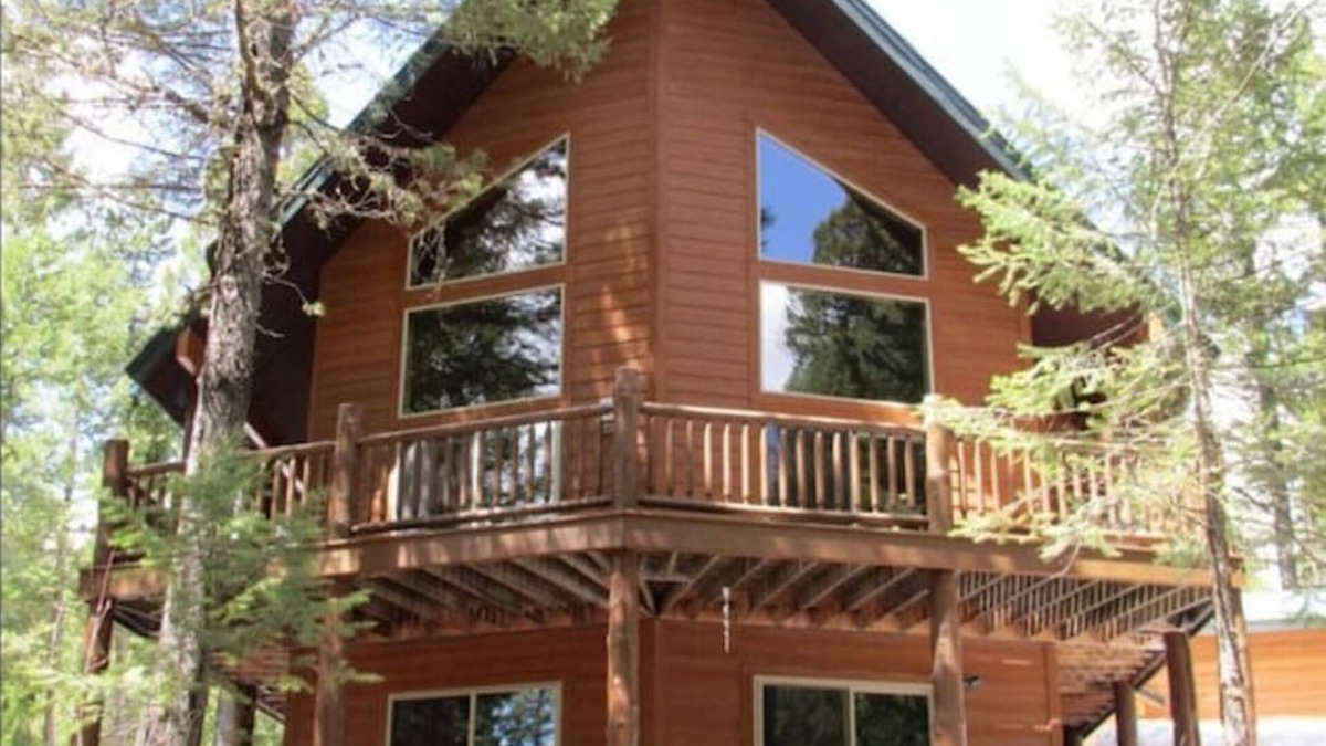 Rea Cabin | Mountain Pines Luxury Cabin 3 Bedrms+Hot Tub+WiFi