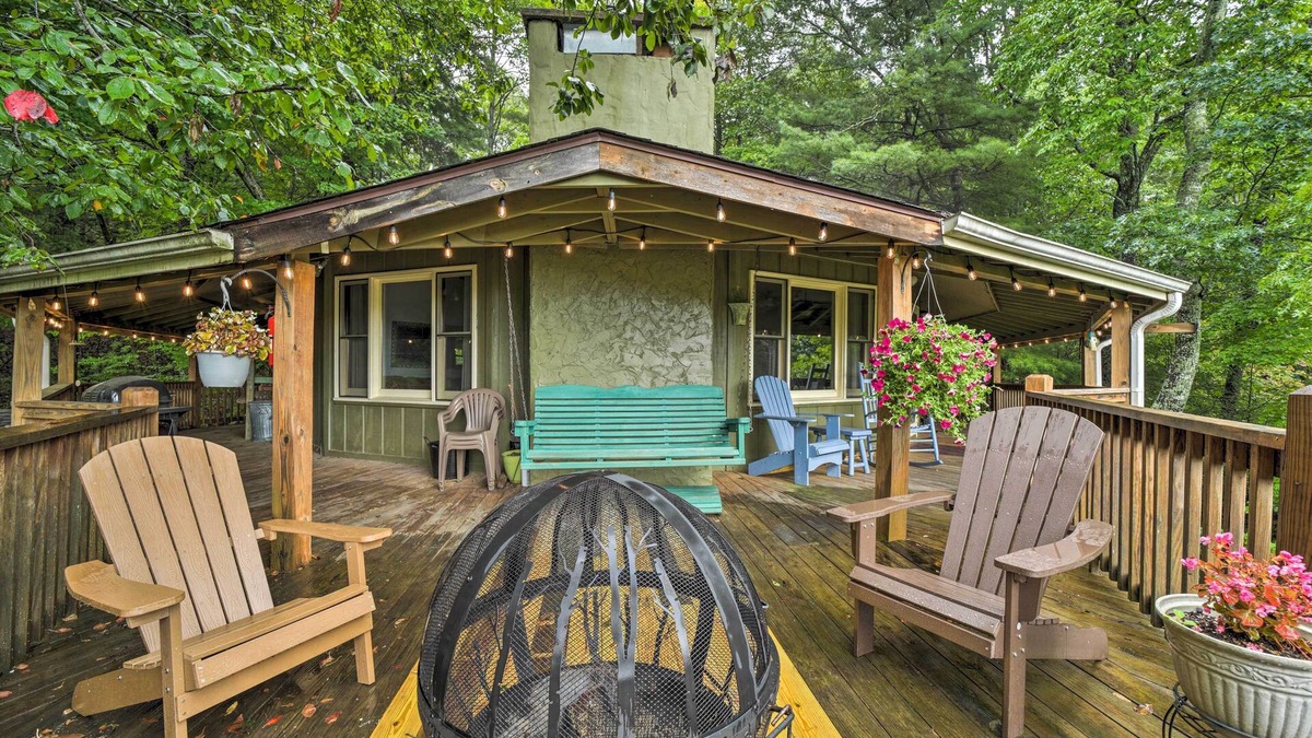Sky Valley Cabin | Mountain Resort Home w/Views, By Sky Valley Golf!