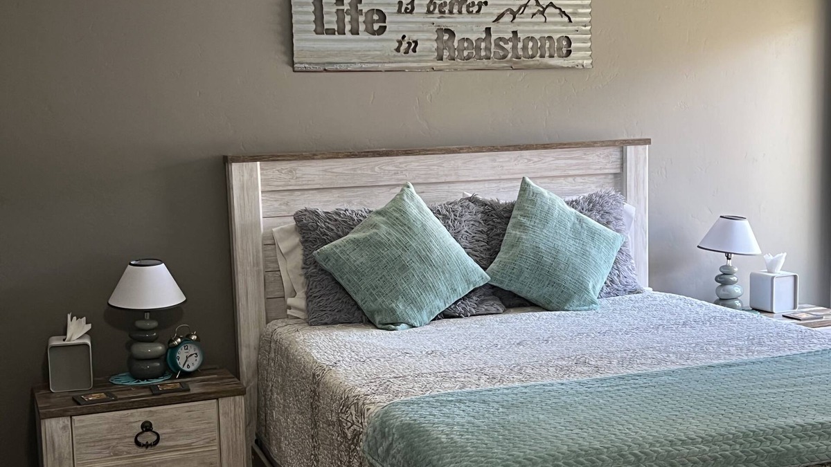 Redstone Condo | Mountain Retreat on the Crystal River