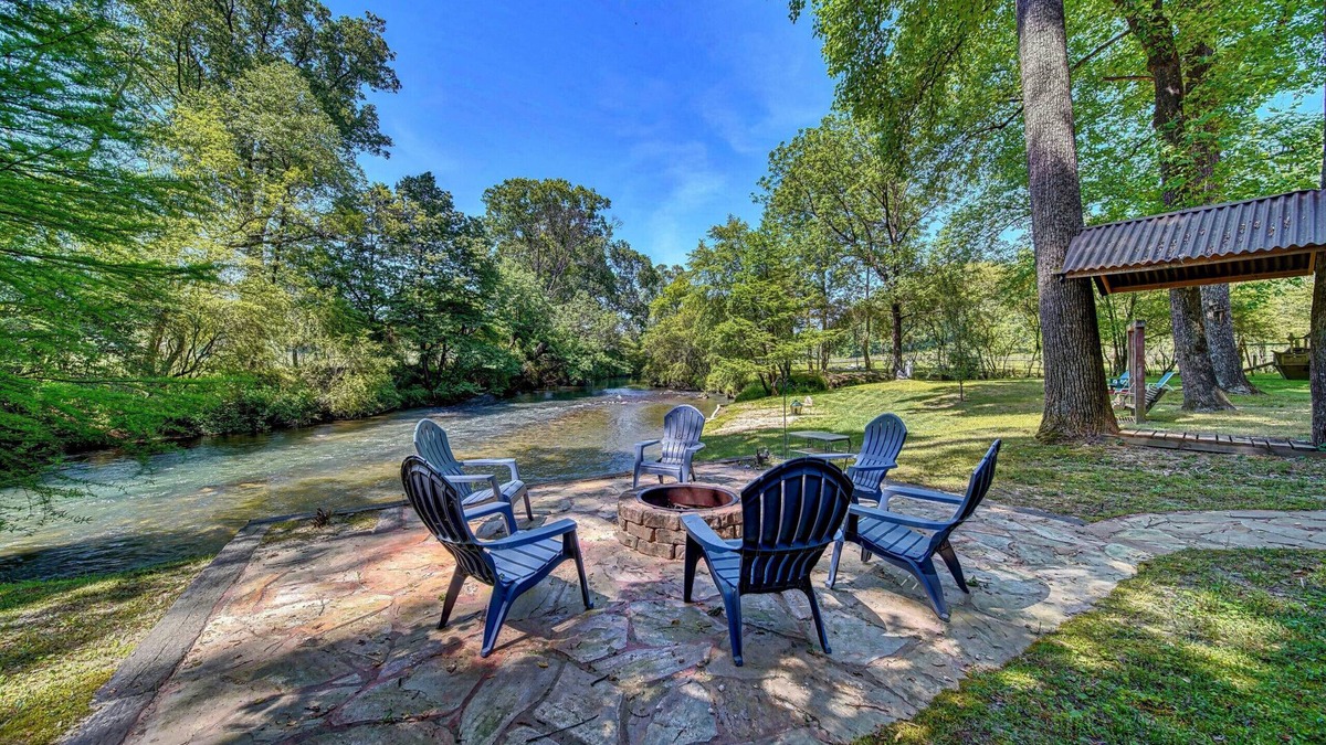 Ellijay Ski Chalet | Mountain River Retreat Star5Vacations