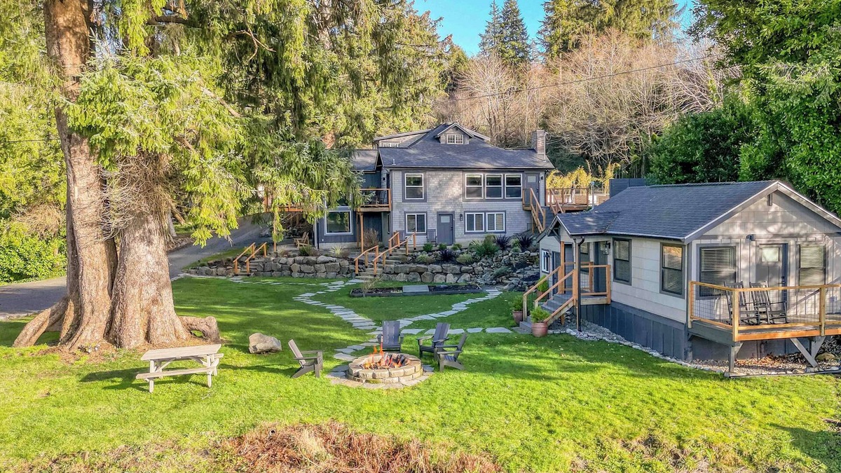 Nehalem House | Mountain, River View, Fire Pit, Drive to Beach
