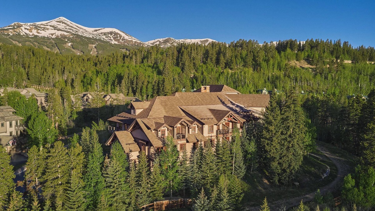 Breckenridge Condo | Mountain Thunder Lodge