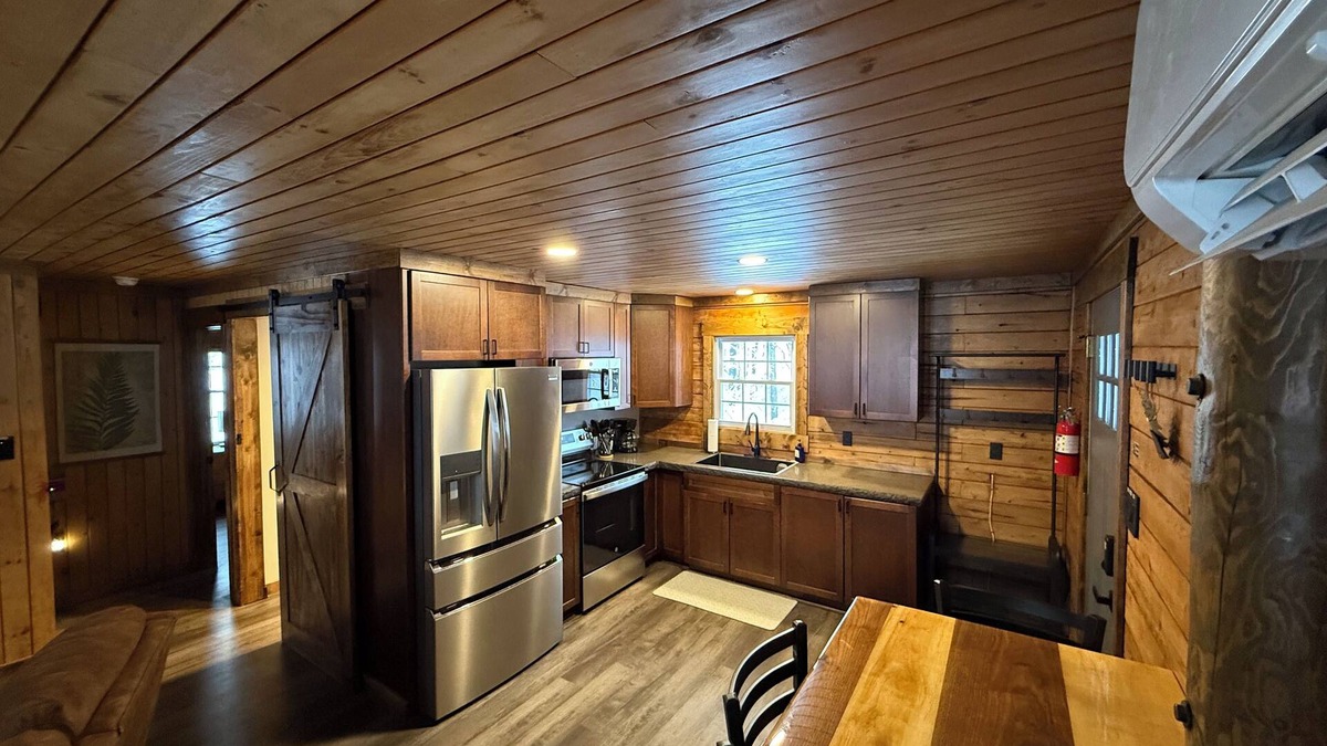 Rockwood Cabin | Mountain-Top Cabin: A Secluded Escape in the Heart of the Laurel Highlands