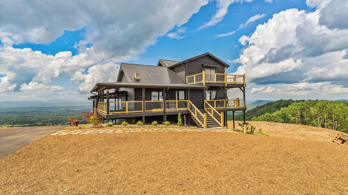 Morganton Cabin | Mountain Top Haven Retreat