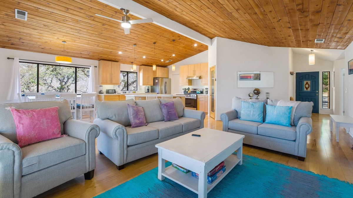 Three Rivers House | MOUNTAIN TOP WITH 4 ACRES AND SPECTACULAR VIEWS WITH HOT TUB