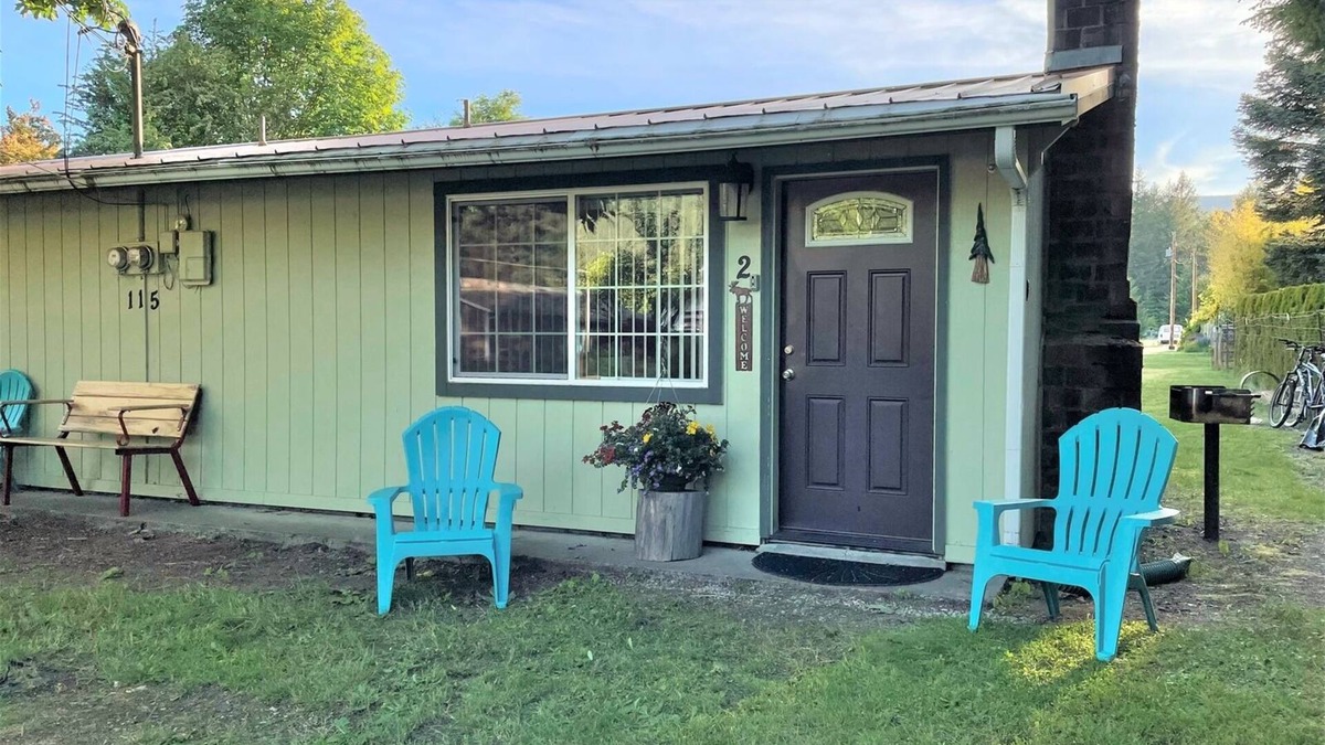 Packwood Cabin | Mountain View | 1 Bed, 1 Bath