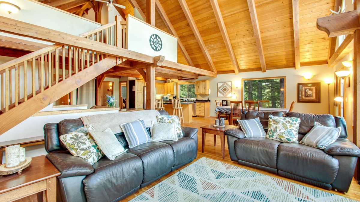 Cle Elum Cabin | Mountain-view cabin near golf w/wood stove, game room, volleyball, & basketball