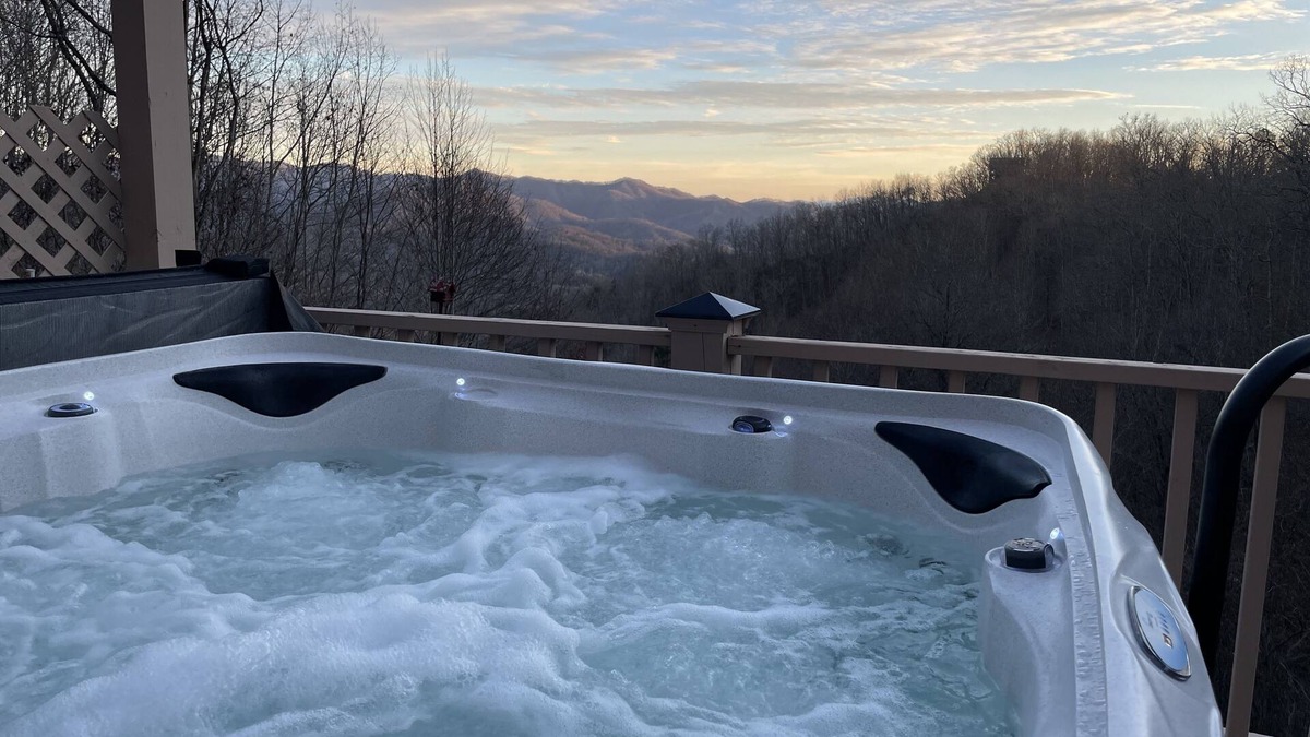 Bryson City Cabin | Mountain View Cabin, Hot Tub, Fire Pit, Fireplace
