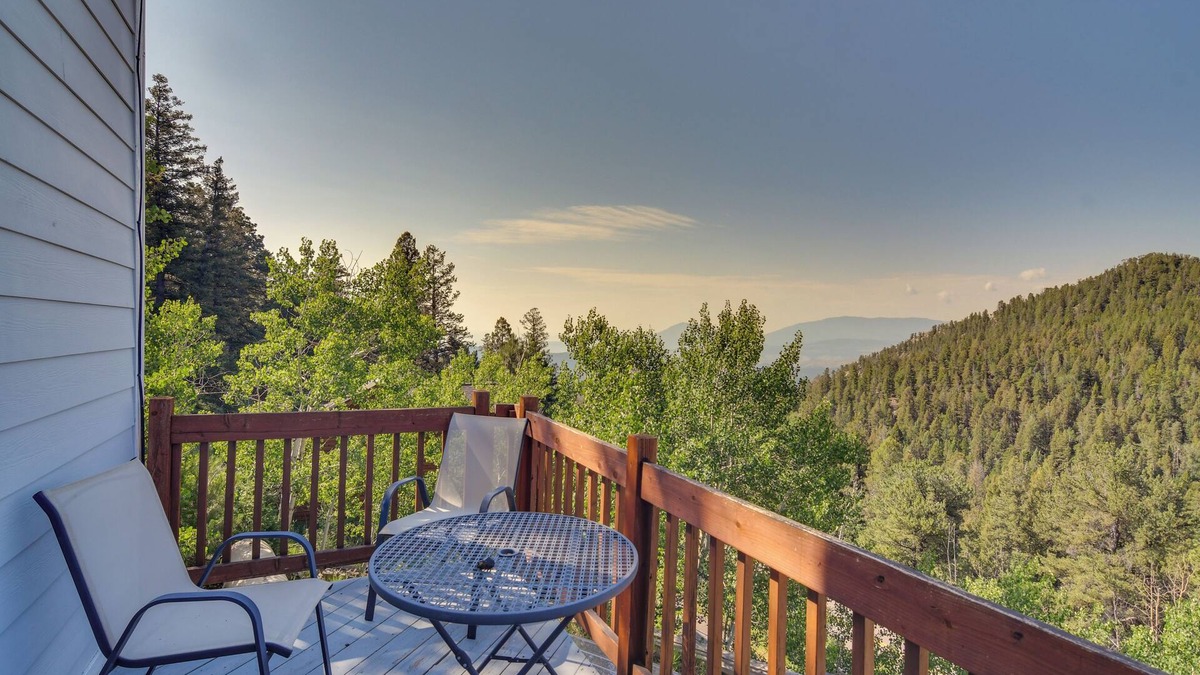 Kings Valley House | Mountain-View Conifer Gem Near Hiking & Fishing