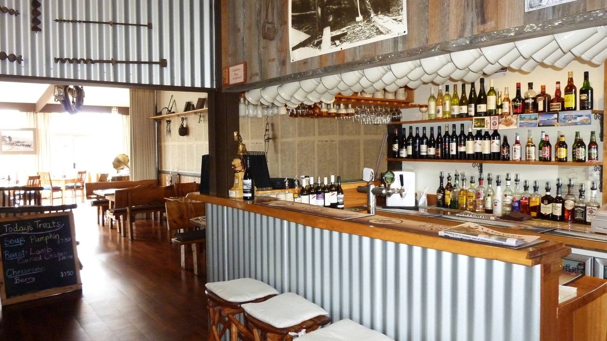 Deloraine Hotel | Mountain View Country Inn